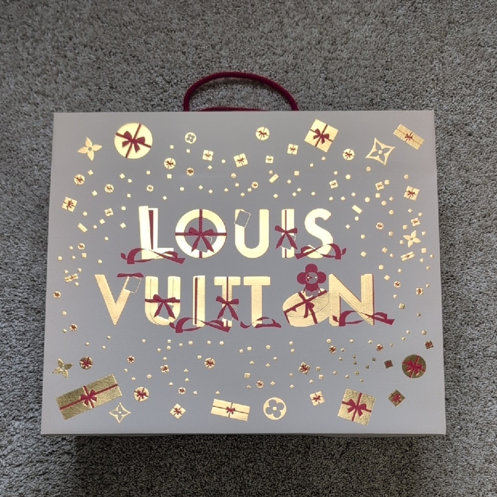 Louis Vuitton 2023 Holiday Edition Shopping Gift Tote - Medium